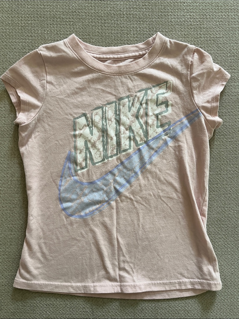 💙5 for $10💙 Nike girls shirt 4t